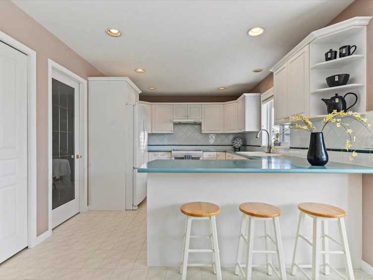 19071 63b Avenue, Surrey, BC, V3S 8G5 - 10