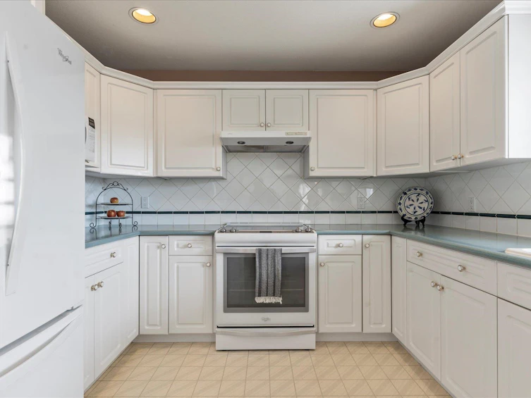 19071 63b Avenue, Surrey, BC, V3S 8G5 - 11