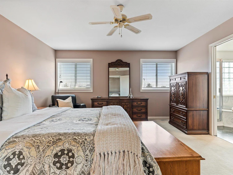 19071 63b Avenue, Surrey, BC, V3S 8G5 - 19
