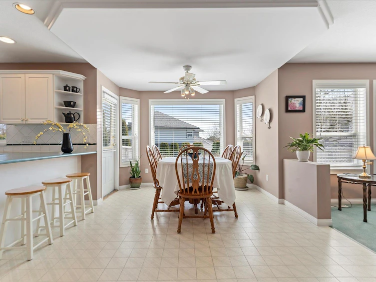 19071 63b Avenue, Surrey, BC, V3S 8G5 - 8