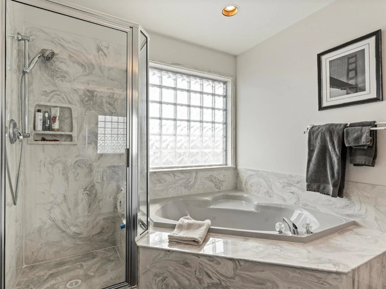 19071 63b Avenue, Surrey, BC, V3S 8G5 - 21