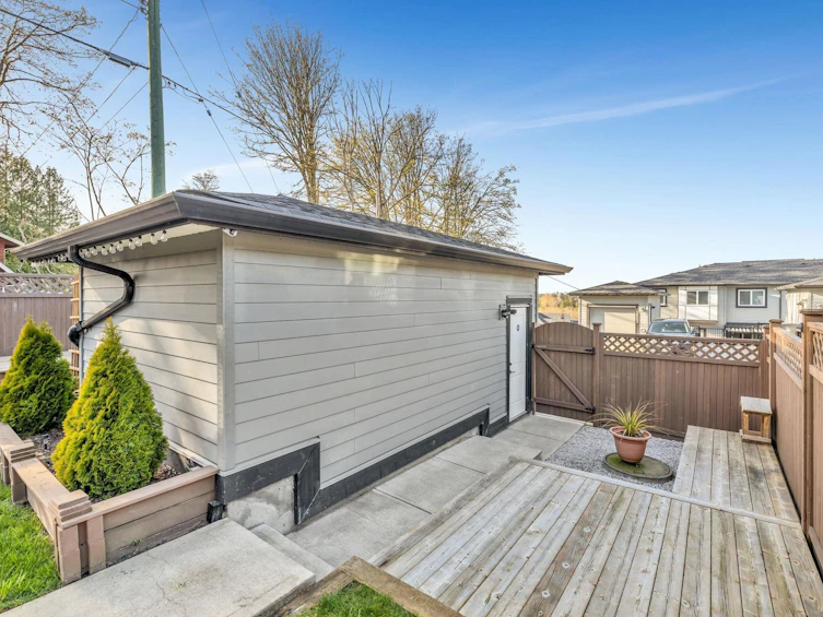 14001 60 Avenue, Surrey, BC, V3X 2N2 - 13