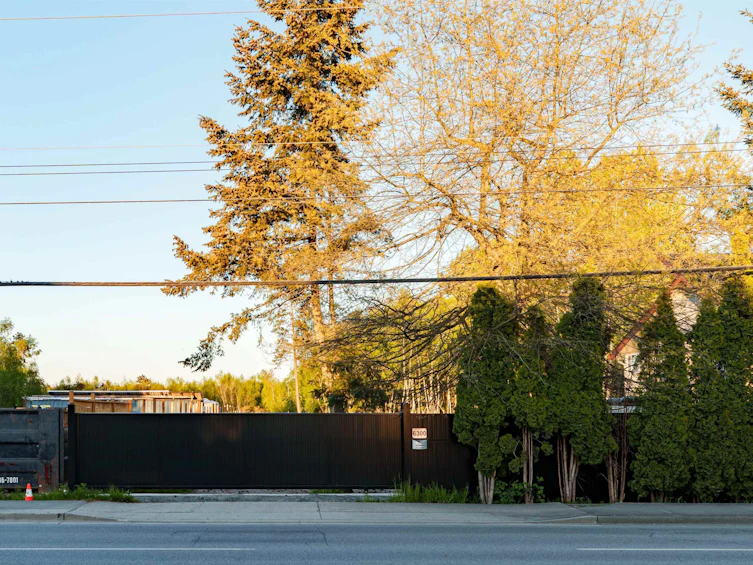 6300 No.4 Road, Richmond, BC, V6Y 2S9 - 6