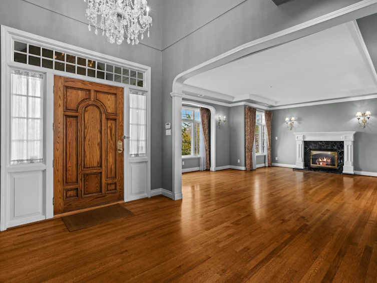 2588 W 34th Avenue, Vancouver, BC, V6N 2J2 - 2
