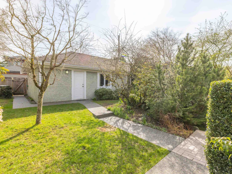 2588 W 34th Avenue, Vancouver, BC, V6N 2J2 - 12