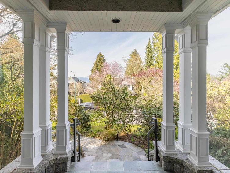 2588 W 34th Avenue, Vancouver, BC, V6N 2J2 - 29