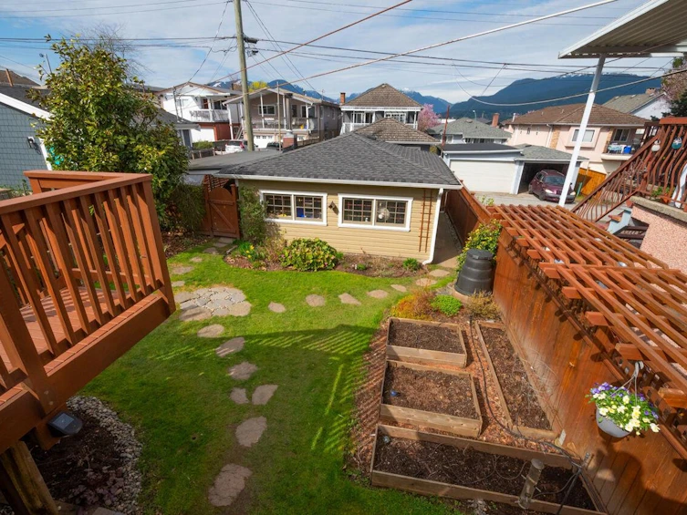 4317 Dundas Street, Burnaby, BC, V5C 1B4 - 25