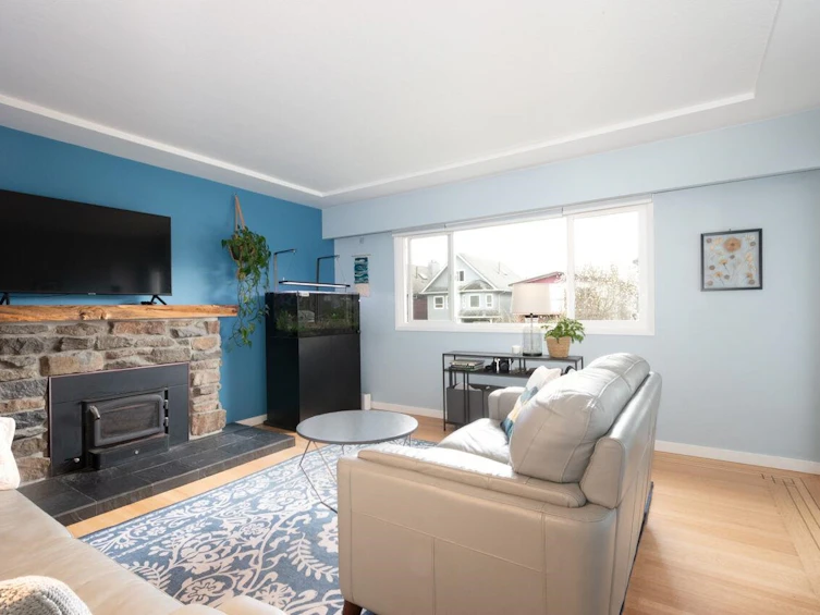 4317 Dundas Street, Burnaby, BC, V5C 1B4 - 5