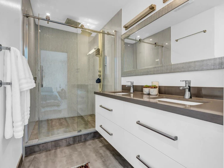 3111 W 6th Avenue, Vancouver, BC, V6K 1X5 - 14