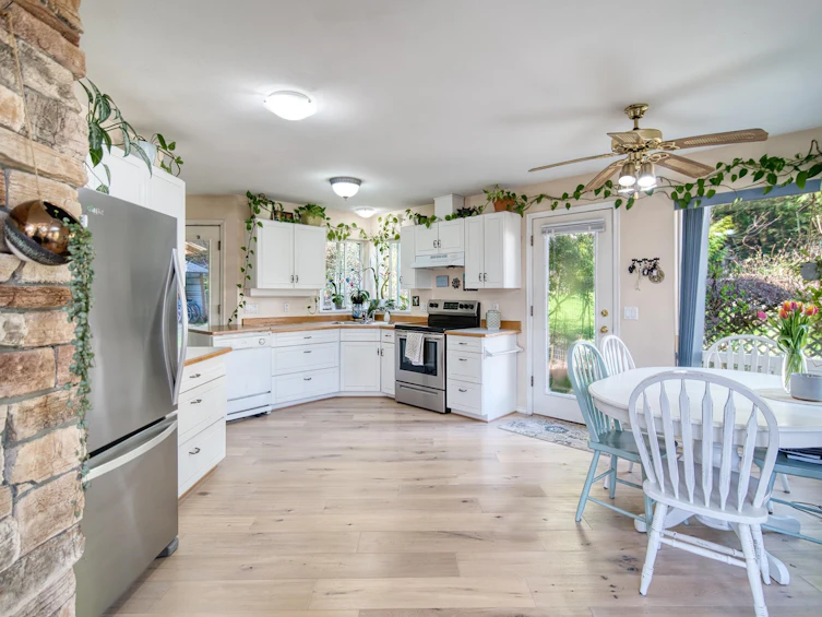 6034 Parkview Place, Sechelt, BC, V7Z 0L6 - 9