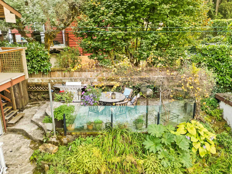 1979 Eastleigh Lane, North Vancouver, BC, V7G 1W1 - 27