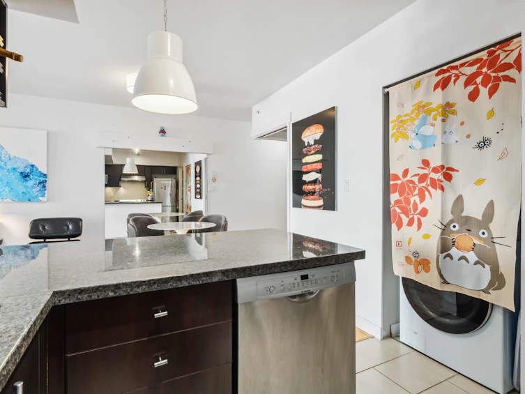 307-2520 Manitoba Street, Vancouver, BC, V5Y 3A6 - 23