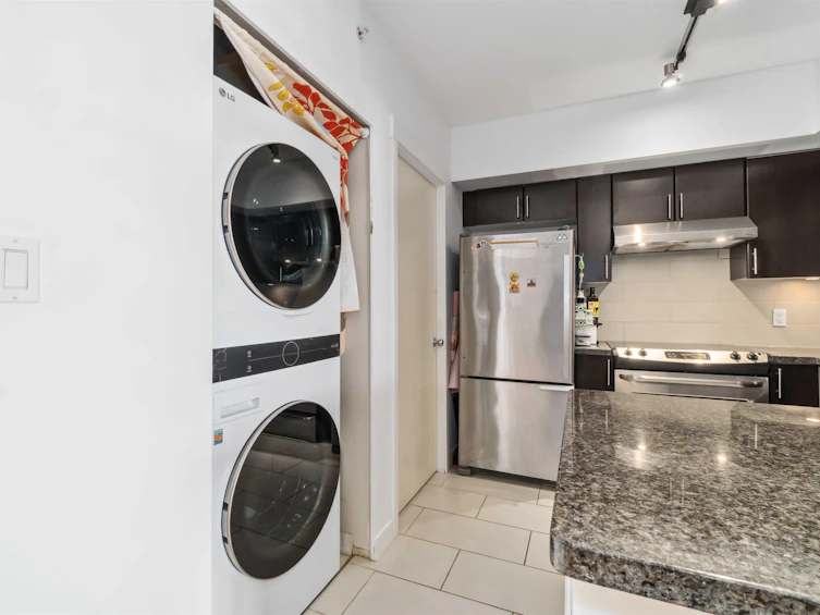 307-2520 Manitoba Street, Vancouver, BC, V5Y 3A6 - 25