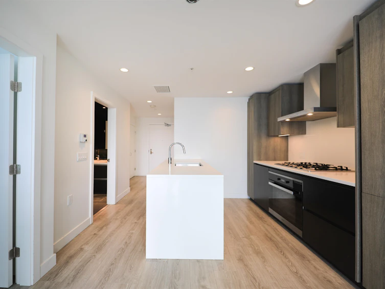 1005-6320 No. 3 Road, Richmond, BC, V6Y 0L5 - 3