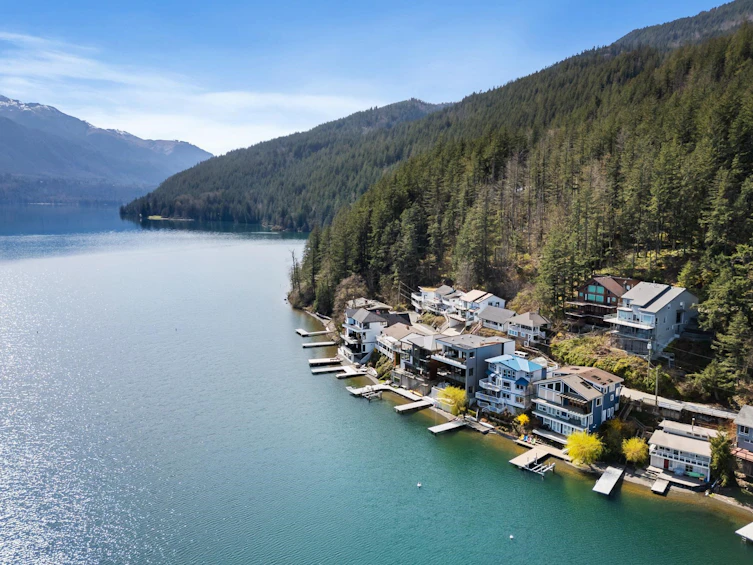 226 Lakeshore Drive, Cultus Lake, BC, V2R 5A2