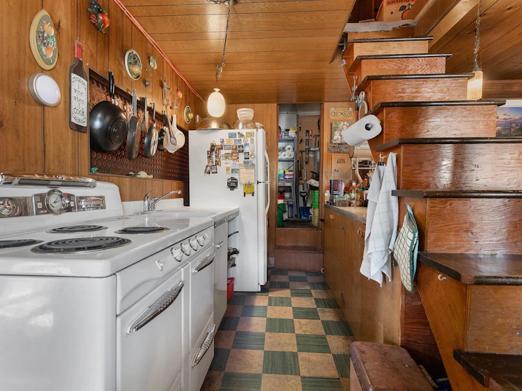 226 Lakeshore Drive, Cultus Lake, BC, V2R 5A2 - 14