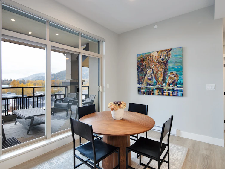 609-1211 Village Green Way, Squamish, BC, V8B 0R7 - 14