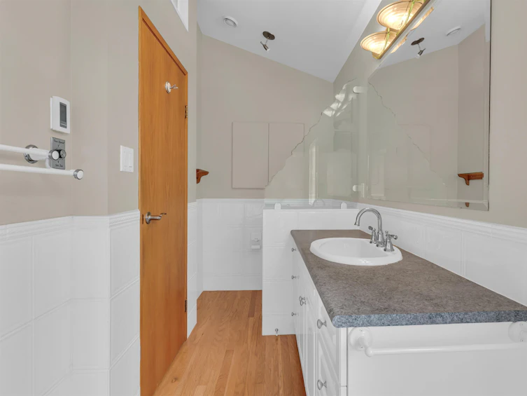 1367 Cottonwood Crescent, North Vancouver, BC, V7P 1L2 - 23