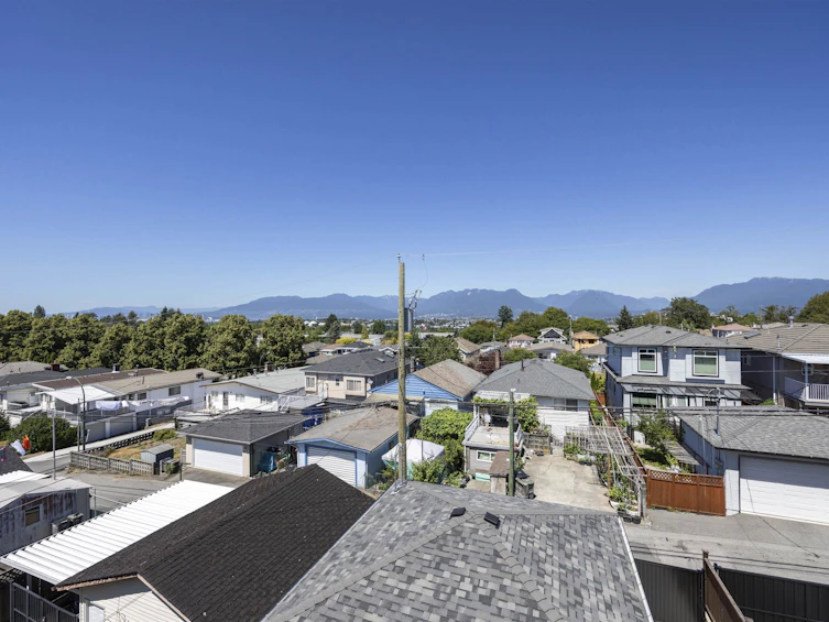3225 E 29th Avenue, Vancouver, BC, V5R 1W4 - 27