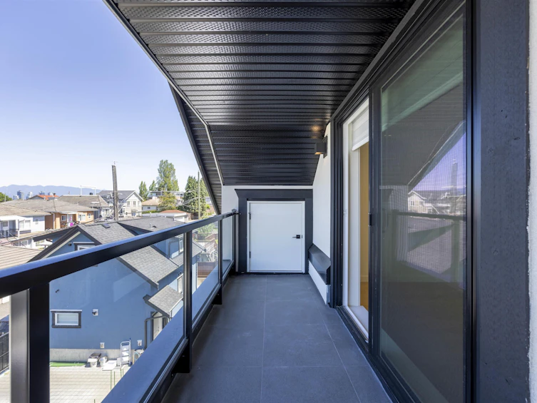 3225 E 29th Avenue, Vancouver, BC, V5R 1W4 - 26