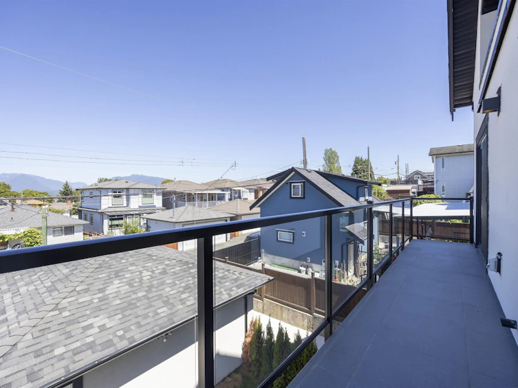3225 E 29th Avenue, Vancouver, BC, V5R 1W4 - 19