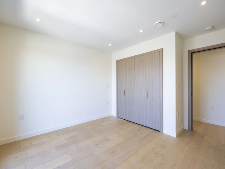 3225 E 29th Avenue, Vancouver, BC, V5R 1W4 - 21
