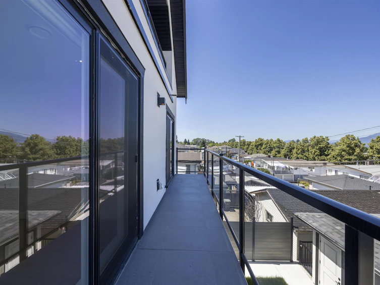 3225 E 29th Avenue, Vancouver, BC, V5R 1W4 - 22