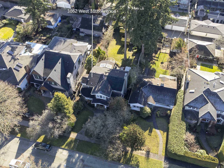 3862 W 38th Avenue, Vancouver, BC, V6N 2Y4 - 38