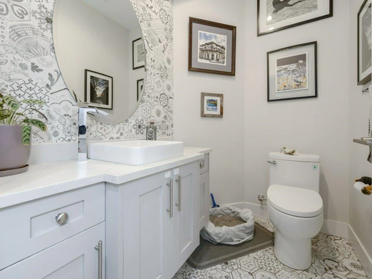 2078 Charles Street, Vancouver, BC, V5L 2T9 - 13