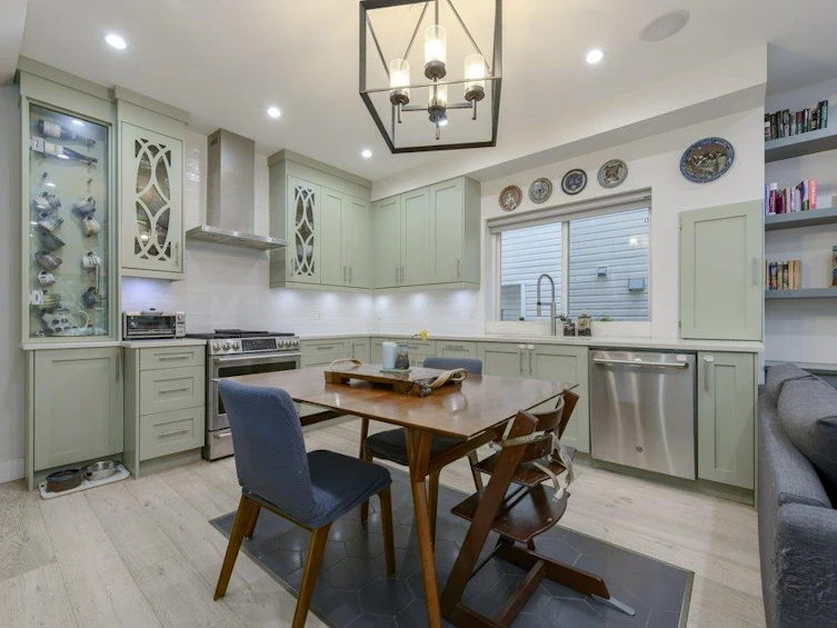 2078 Charles Street, Vancouver, BC, V5L 2T9 - 9