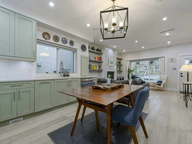 2078 Charles Street, Vancouver, BC, V5L 2T9 - 10