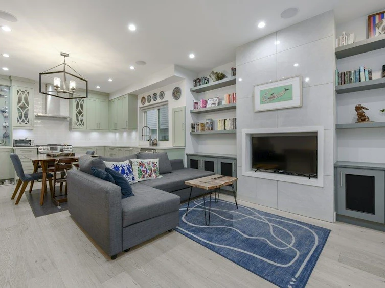 2078 Charles Street, Vancouver, BC, V5L 2T9 - 4