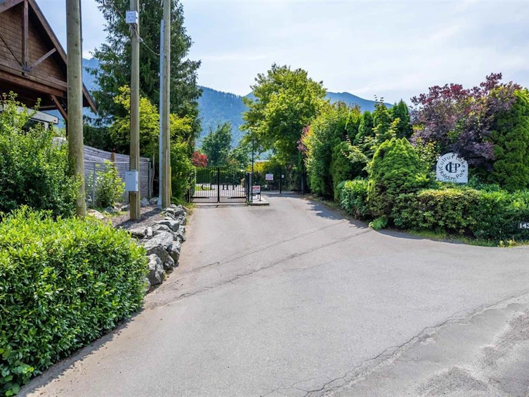 109-1436 Frost Road, Columbia Valley, BC, V2R 4X8