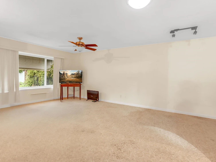 6098 173a Street, Surrey, BC, V3S 6Y3 - 5
