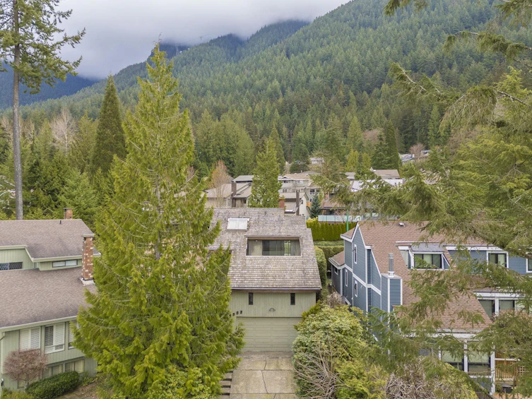 5563 Staghorn Place, North Vancouver, BC, V7R 4S5 - 36