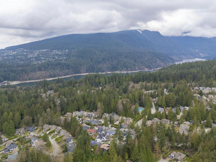 5563 Staghorn Place, North Vancouver, BC, V7R 4S5 - 37