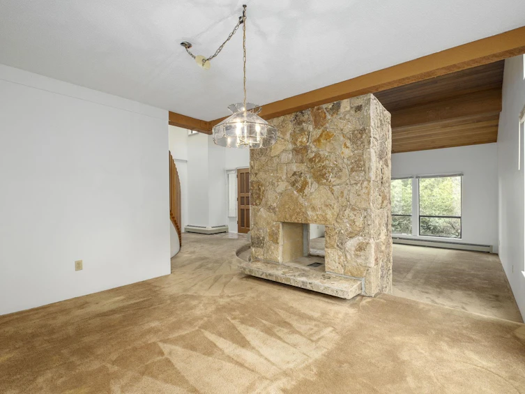 5563 Staghorn Place, North Vancouver, BC, V7R 4S5 - 4