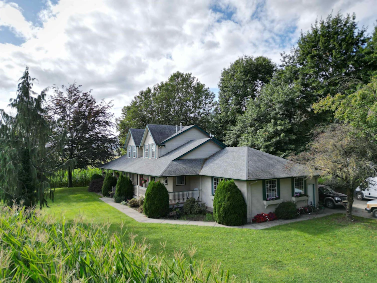 39205 North Parallel Road, Abbotsford, BC, V3G 2K3 - 2
