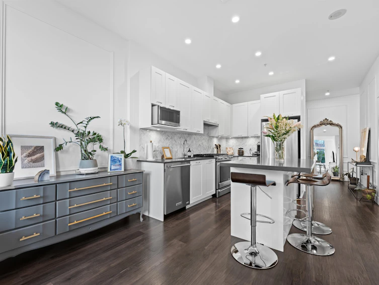 105-131 E 3rd Street, North Vancouver, BC, V7L 0E3 - 9