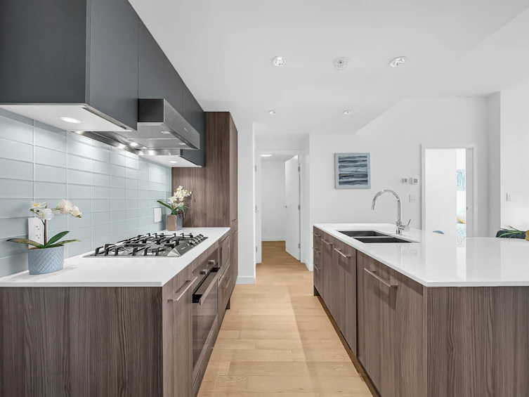 PH6-2221 E 30th Avenue, Vancouver, BC, V5N 0G6 - 6