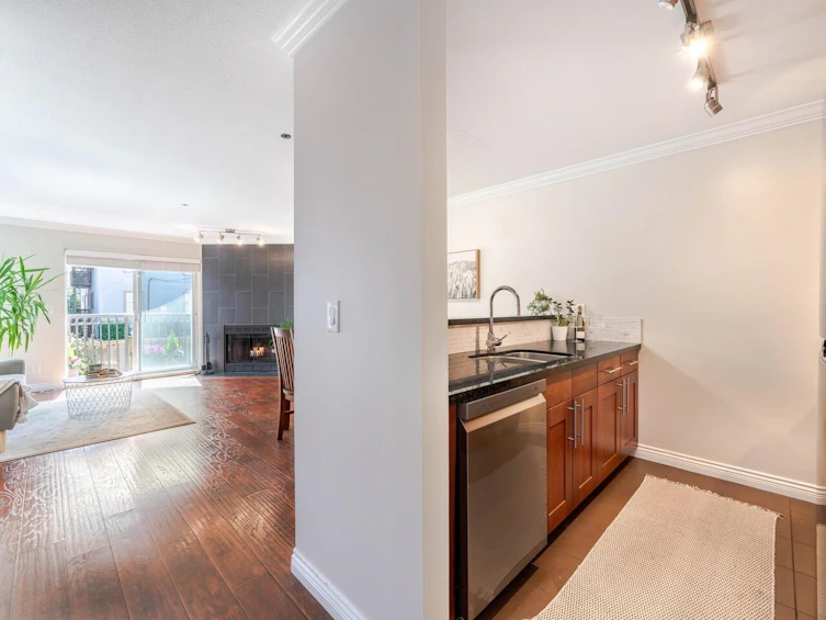 204-888 W 13th Avenue, Vancouver, BC, V5Z 1P2 - 9