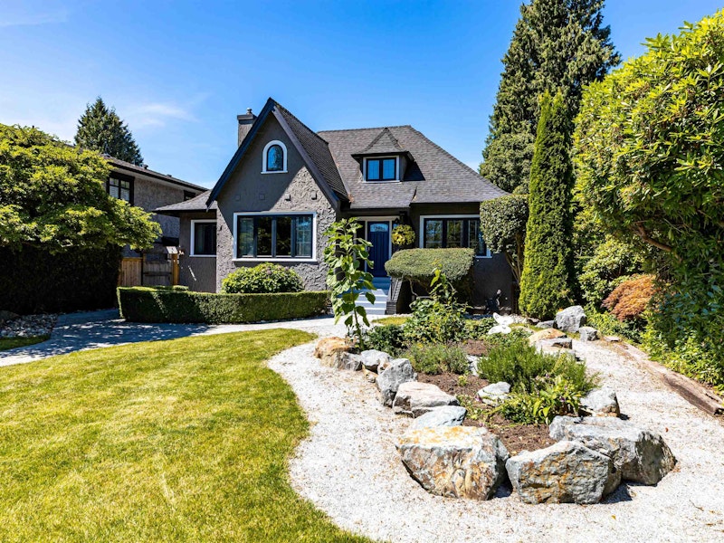 1717 Grand Boulevard, North Vancouver BC V7L 3Y3
