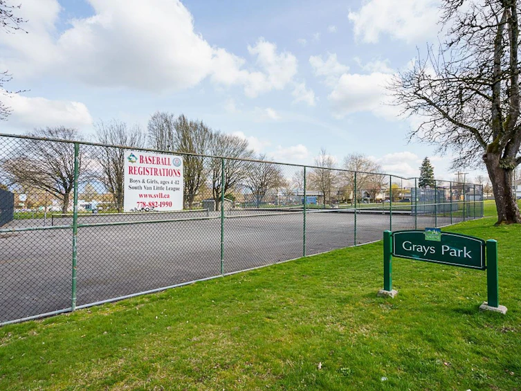 1249 E 31st Avenue, Vancouver, BC, V5V 5B3 - 39