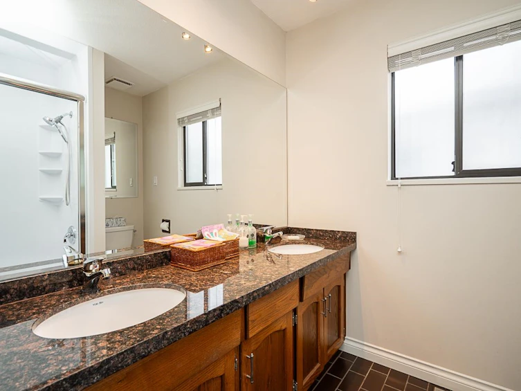 1249 E 31st Avenue, Vancouver, BC, V5V 5B3 - 25