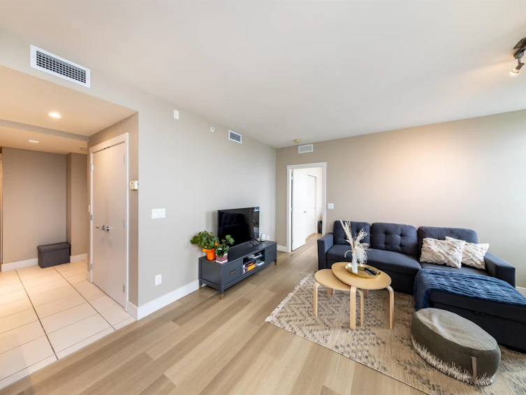 1506-15152 Russell Avenue, Surrey, BC, V4B 0A3 - 9