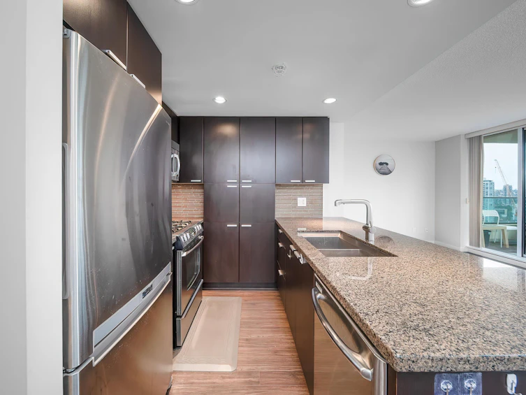 1905-2200 Douglas Road, Burnaby, BC, V5C 0G8 - 6