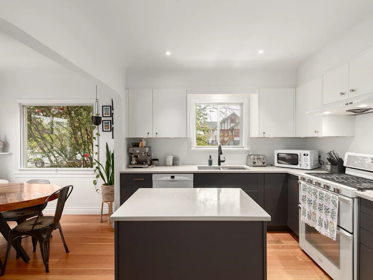 2487 Turner Street, Vancouver, BC, V5K 2E7 - 6