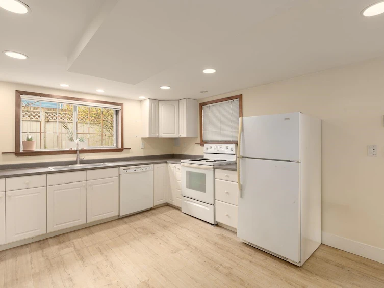 2487 Turner Street, Vancouver, BC, V5K 2E7 - 24