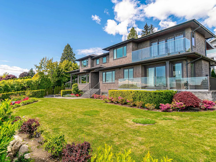 2205 Palmerston Avenue, West Vancouver, BC, V7V 2V9