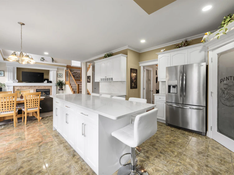 9061 141a Street, Surrey, BC, V3V 8E1 - 12